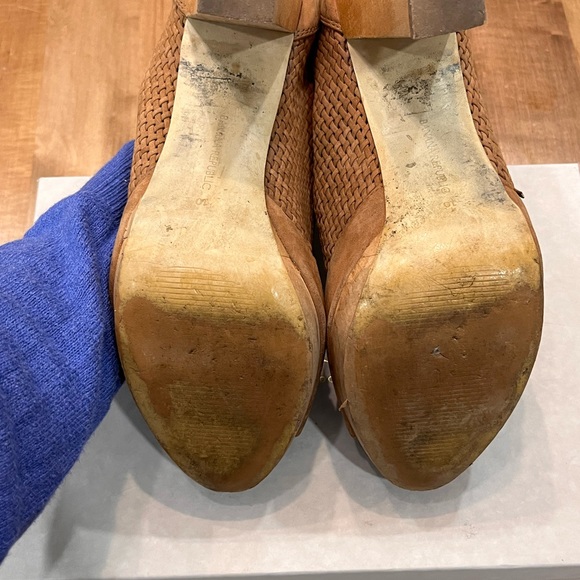 Banana republic chunky open toe bootie. - Picture 3 of 4